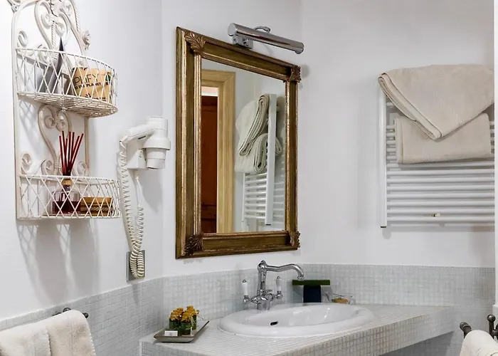 Hotel Abbadia San Giorgio 4*